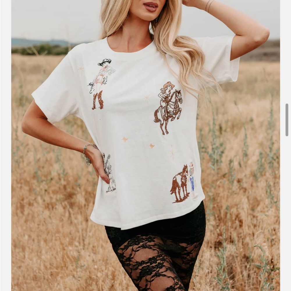 Women's White Cowboy Graphic Tee never worn**